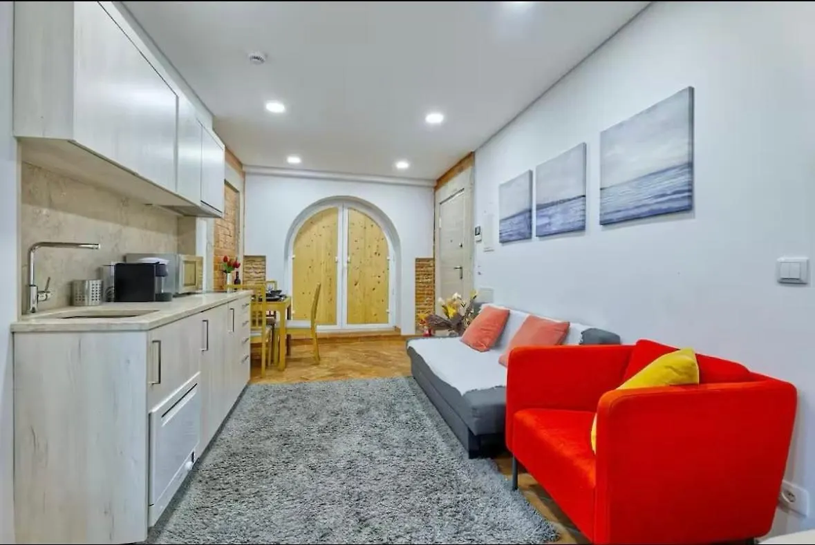 Apartment Homey Haven With A Rustic Charm Lisbon