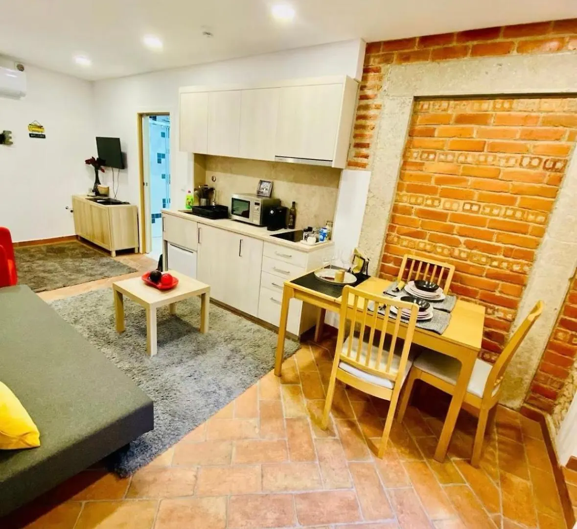 Apartment Homey Haven With A Rustic Charm Lisbon