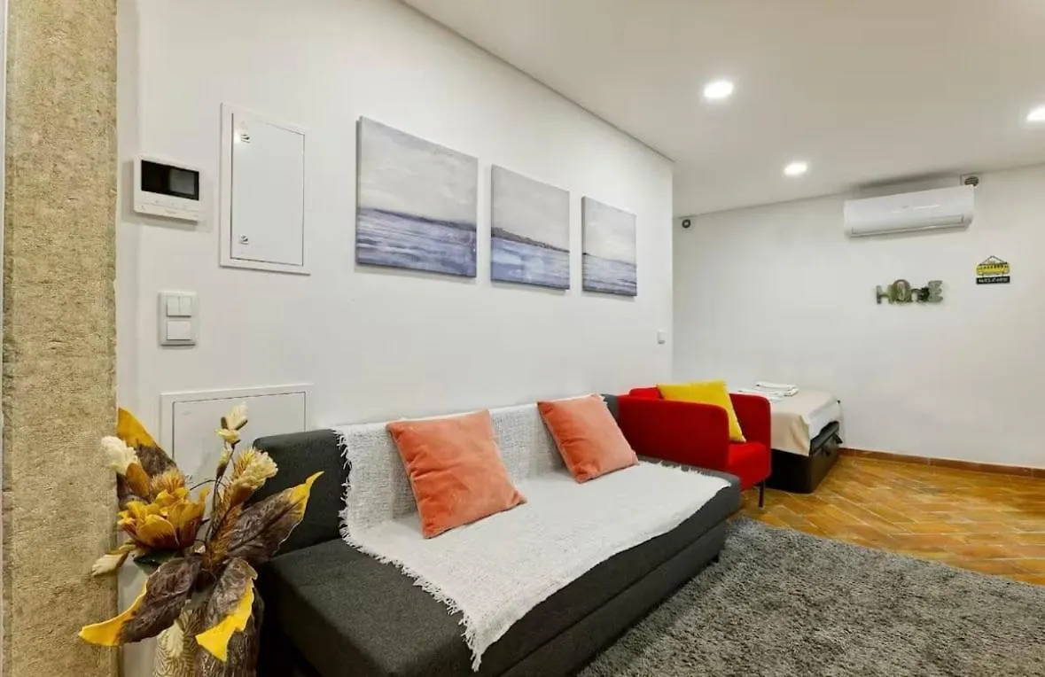 Homey Haven With A Rustic Charm Lisbon