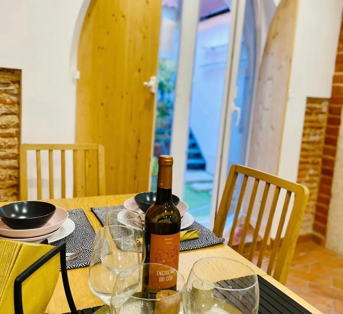 Homey Haven With A Rustic Charm Lisbon Portugal