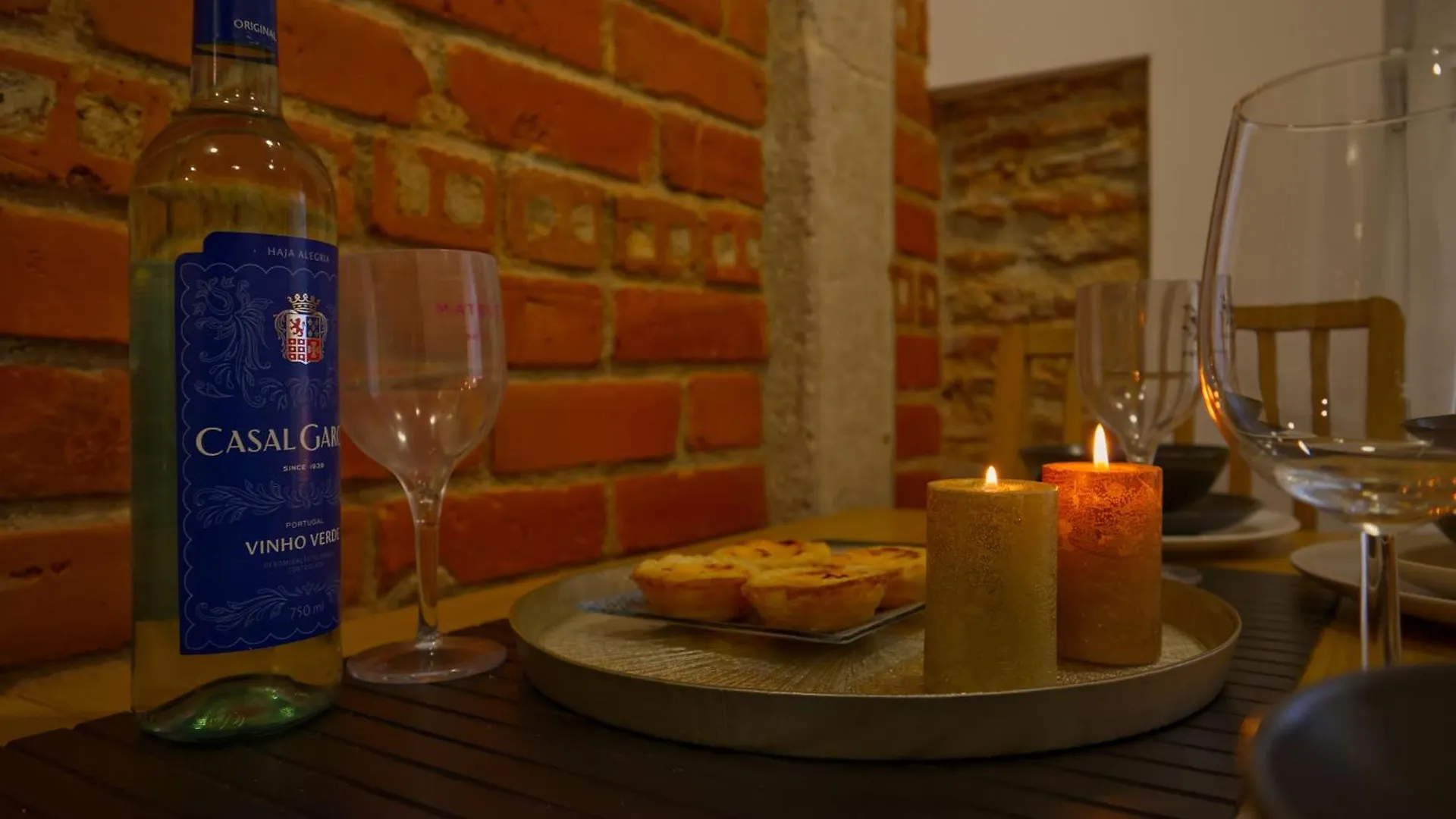 Homey Haven With A Rustic Charm Lisbon Portugal