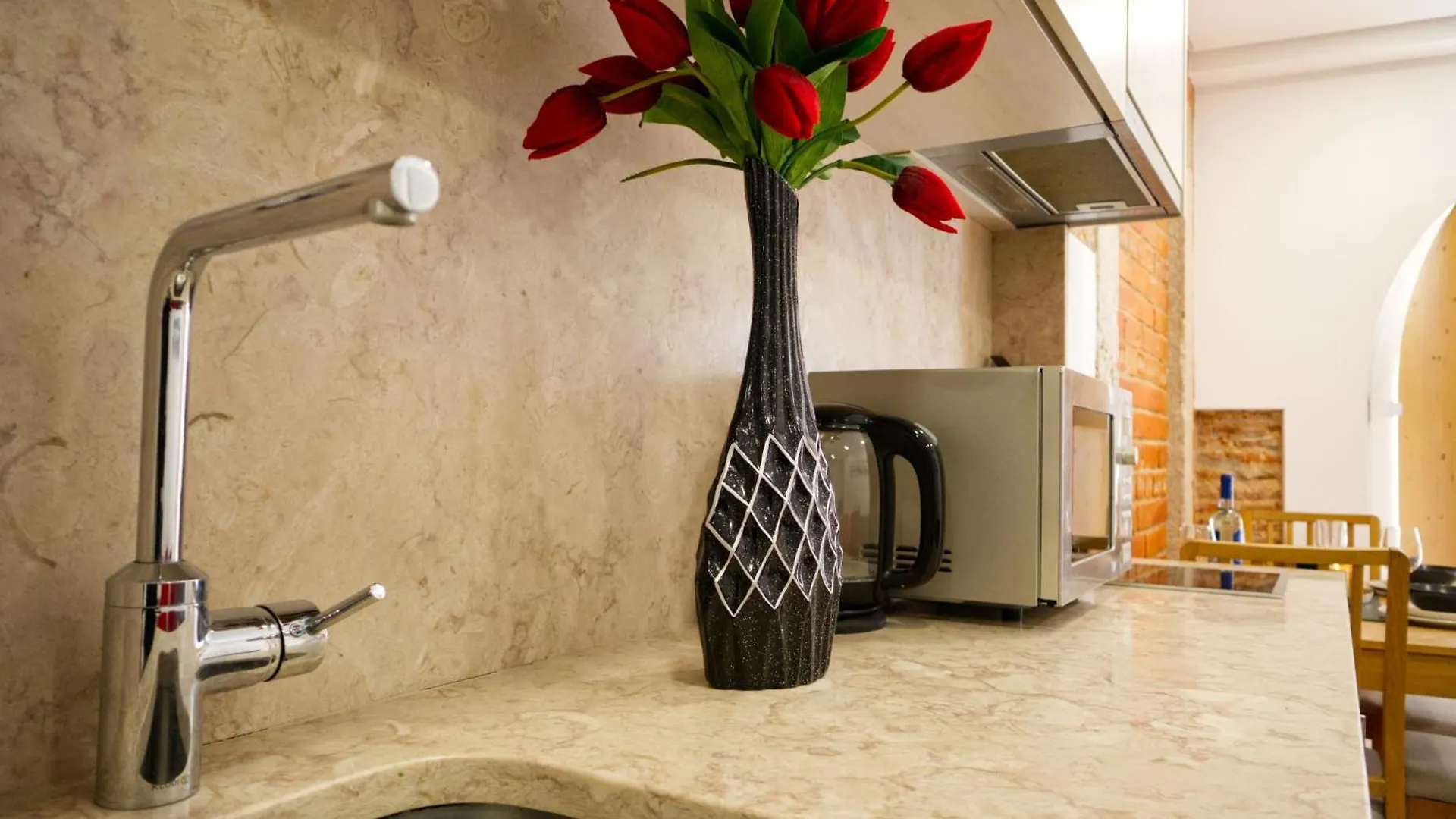 Homey Haven With A Rustic Charm Lisbon 0*,