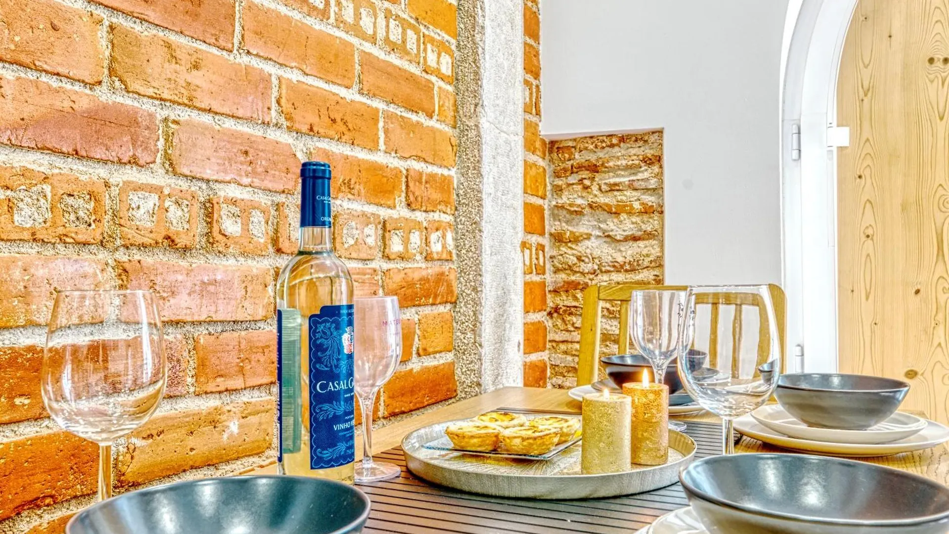 Apartment Homey Haven With A Rustic Charm Lisbon Portugal